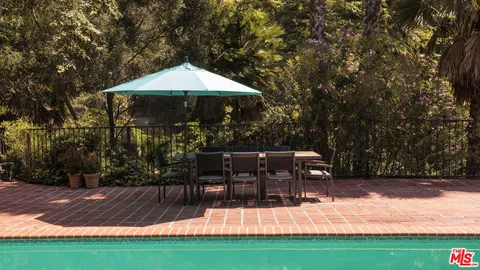 $2,595,000 | 1602 Golf Club Drive, Glendale, CA 91206