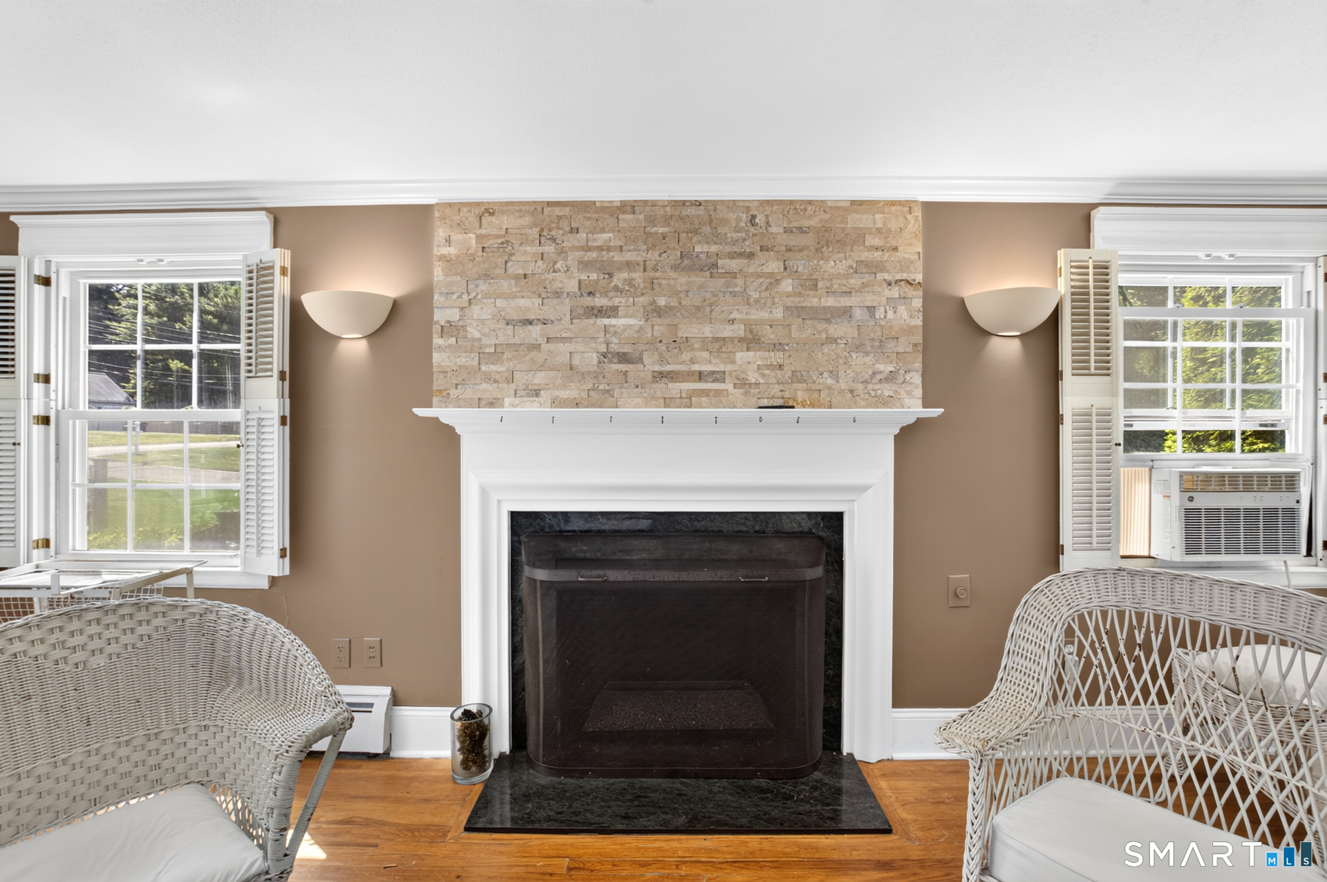 293 Firetown Road Simsbury, CT 06070 - Photo 6 of 40