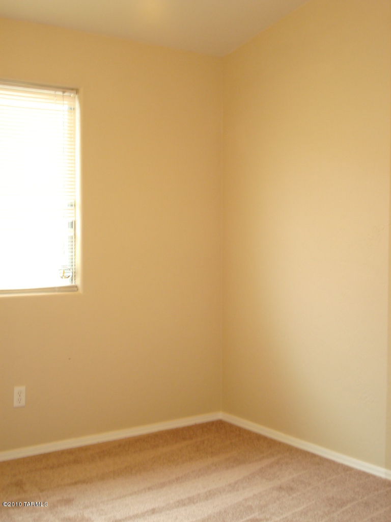 4565 South Valley Road Tucson, AZ 85714 - Photo 11 of 15