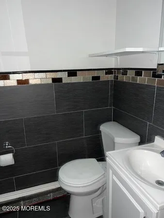 $4,700 | 317 Roosevelt Avenue, Oakhurst, NJ 07755