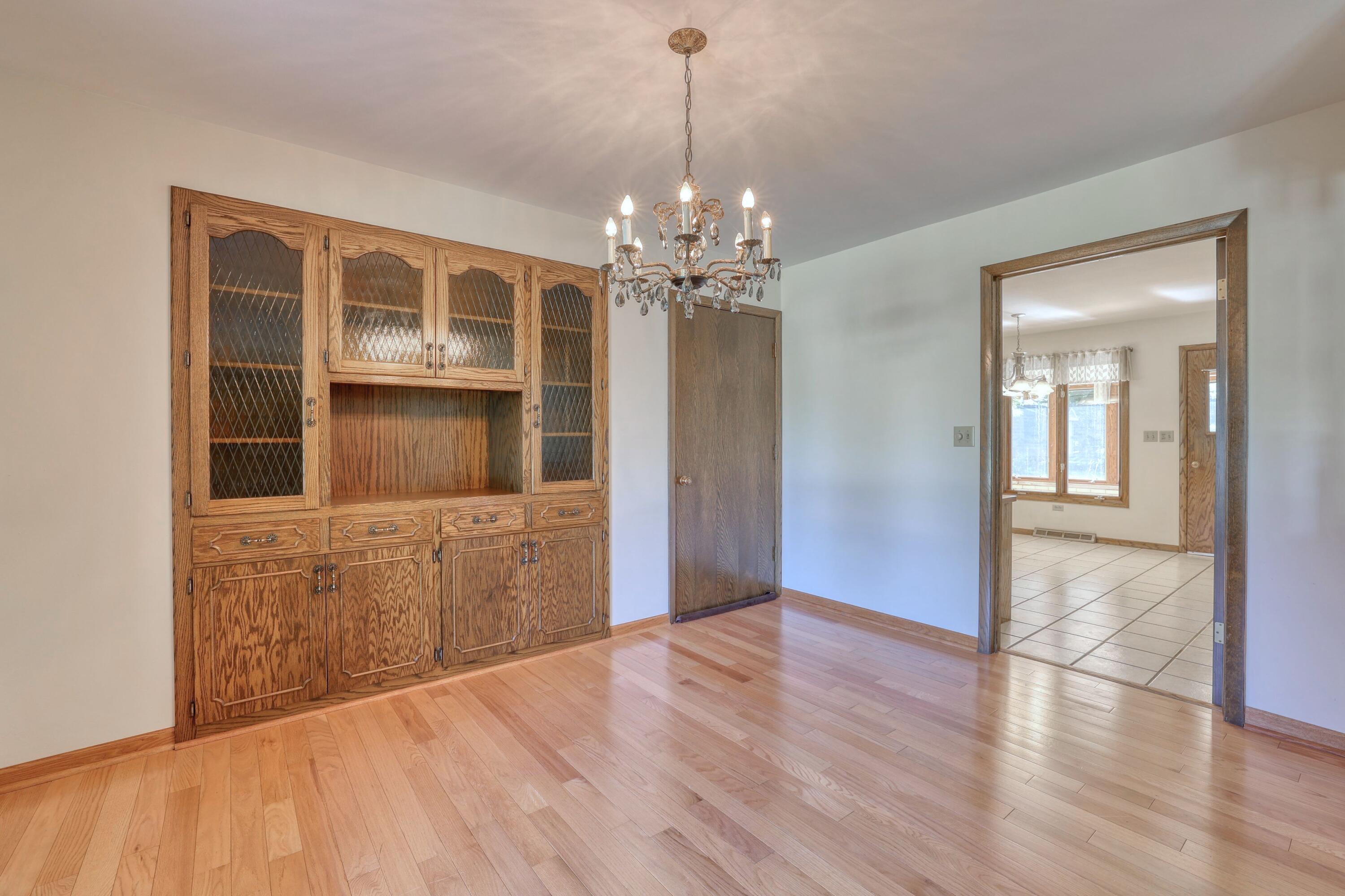 3910 Fresno Road Brookfield, WI 53045 - Photo 14 of 47 Dining Room to Kitchen