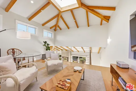 $3,295,000 | 27008 Old Chimney Road, Malibu, CA 90265