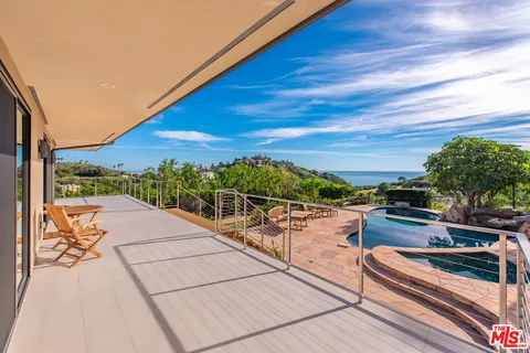 $3,295,000 | 27008 Old Chimney Road, Malibu, CA 90265