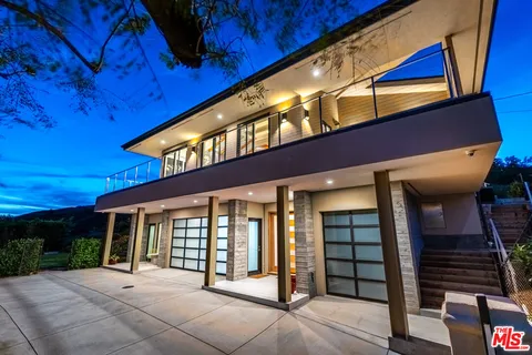 $3,295,000 | 27008 Old Chimney Road, Malibu, CA 90265