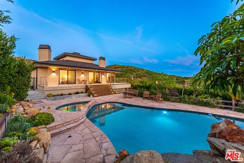 $3,295,000 | 27008 Old Chimney Road, Malibu, CA 90265