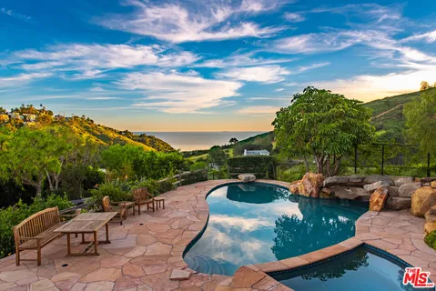 $3,245,000 | 27008 Old Chimney Road, Malibu, CA 90265
