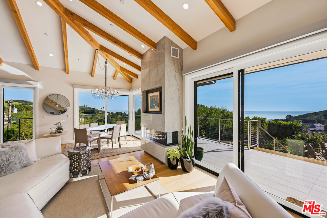 27008 Old Chimney Road Malibu, CA 90265 - Photo 7 of 33