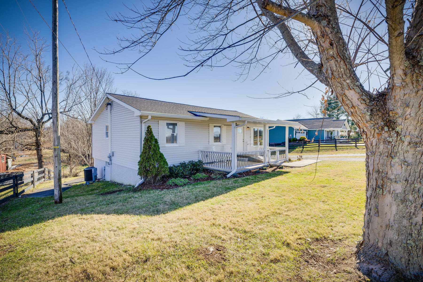 155 Ridgecrest Road Jonesborough, TN 37659 - Photo 2 of 29 002