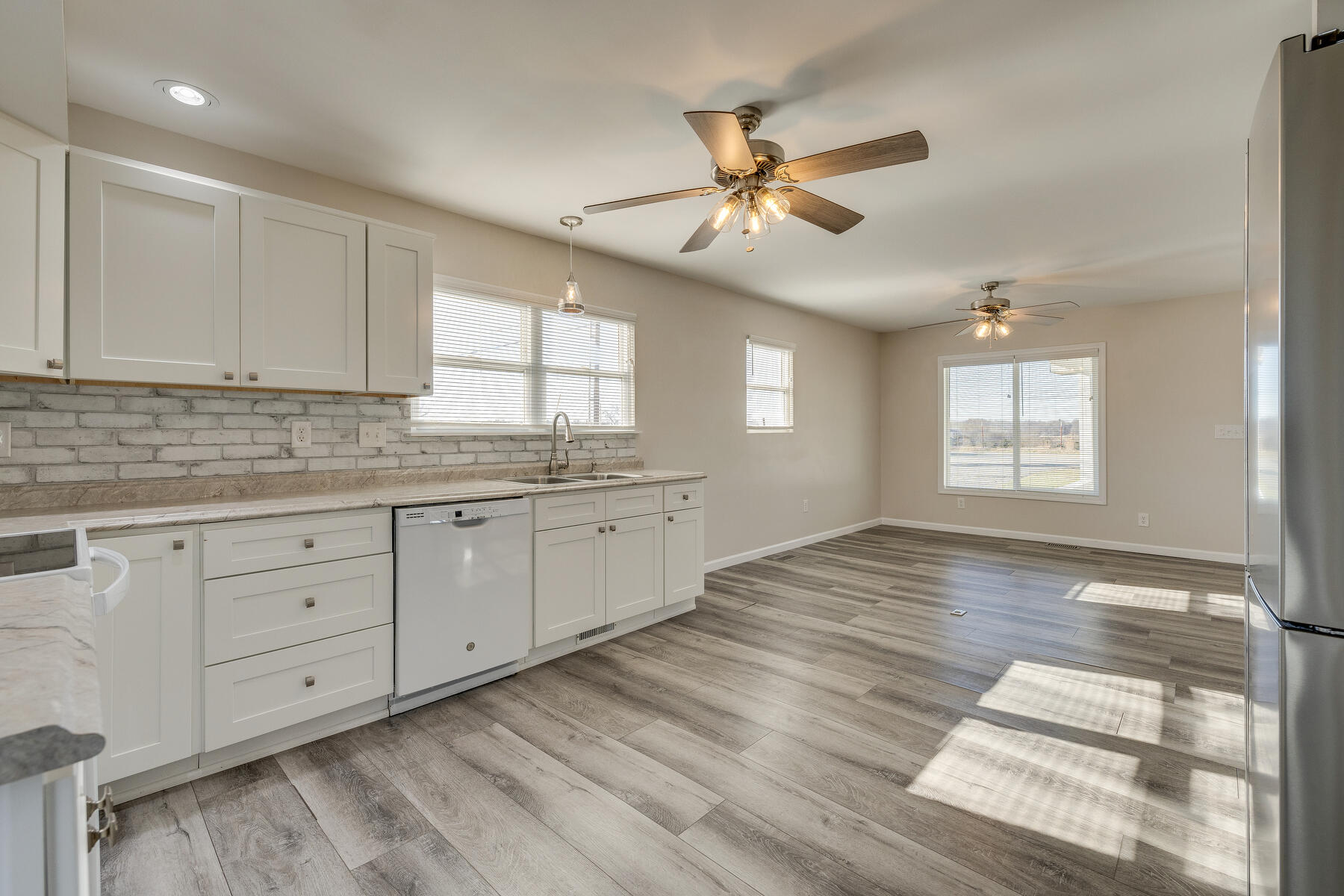 155 Ridgecrest Road Jonesborough, TN 37659 - Photo 10 of 29 010
