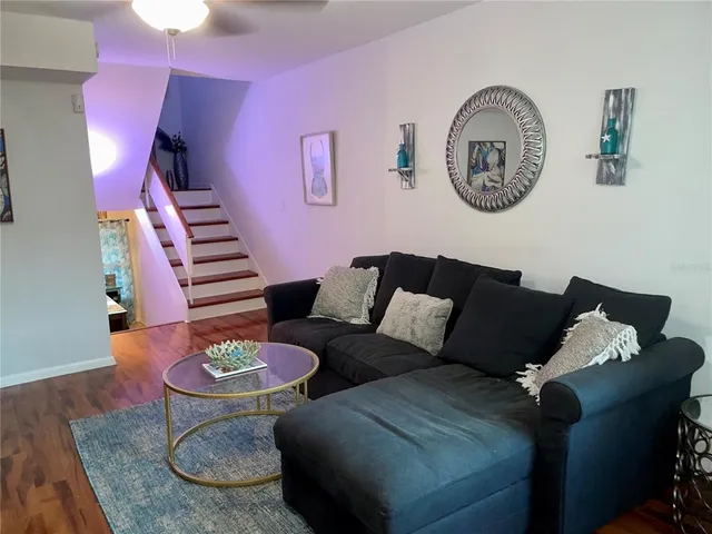 $3,375 | 4304 La Riviera Court, Tampa, FL 33611