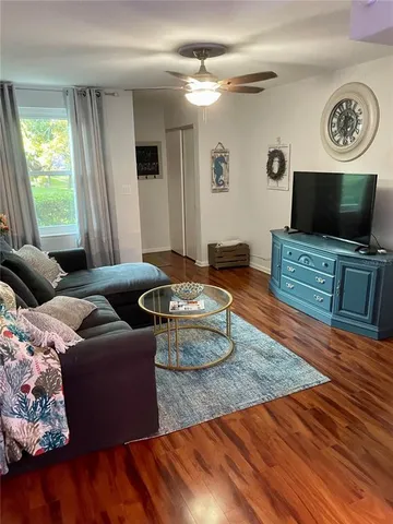 $3,375 | 4304 La Riviera Court, Tampa, FL 33611