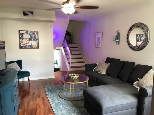 $3,375 | 4304 La Riviera Court, Tampa, FL 33611