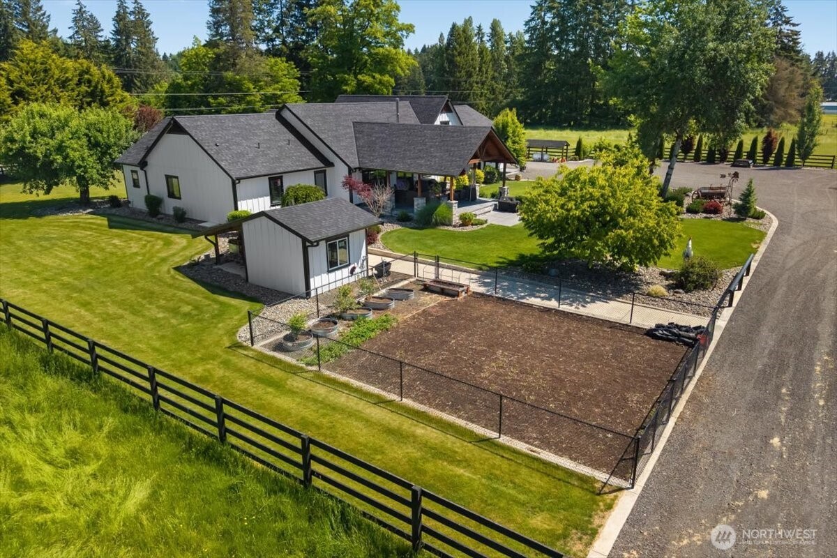 9835 James Road Southwest Rochester, WA 98579 - Photo 4 of 26