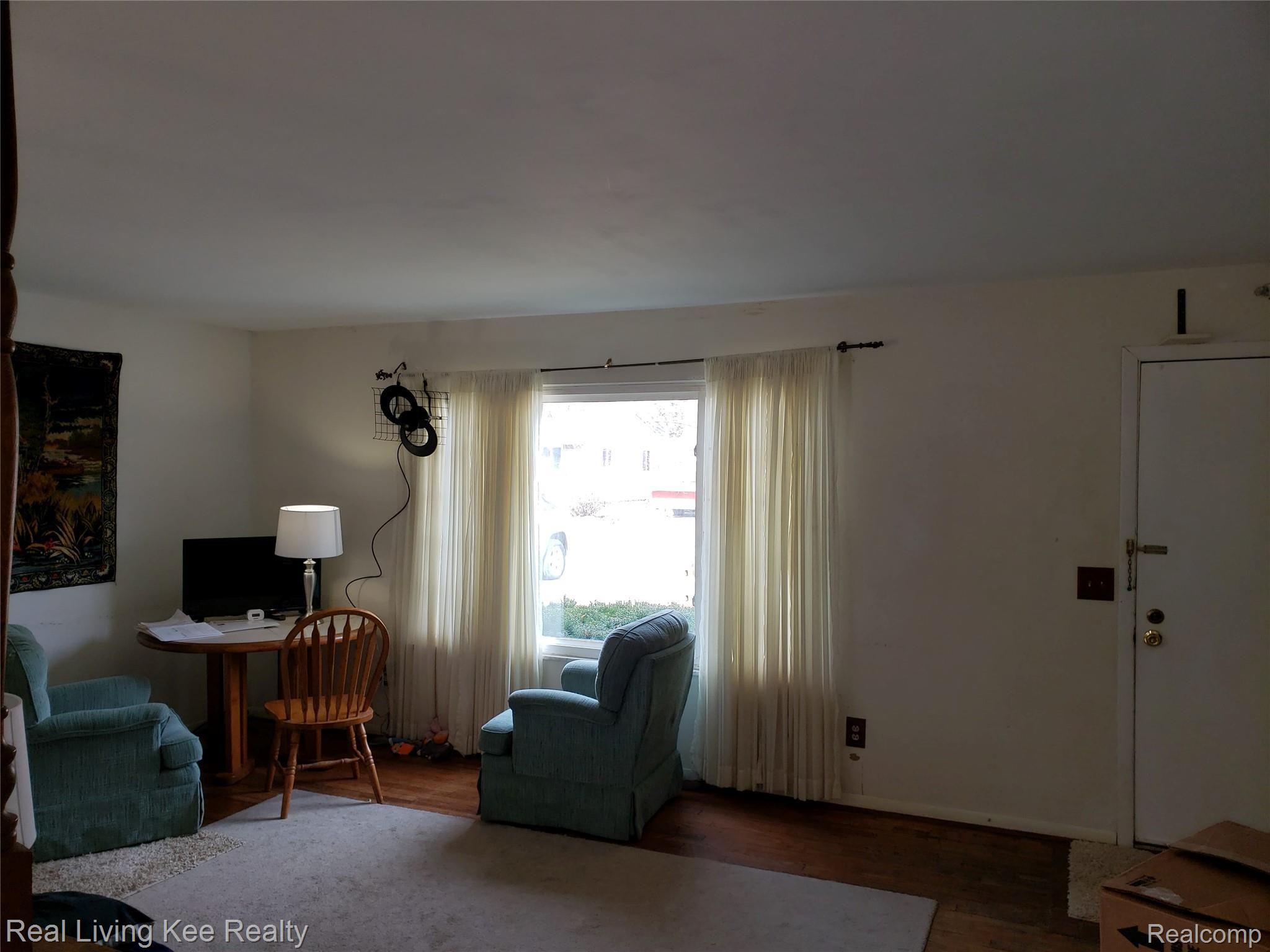 753 Heights Road Lake Orion, MI 48362 - Photo 5 of 13 88331257_585200958702604_3743091696708091904_n.jpg