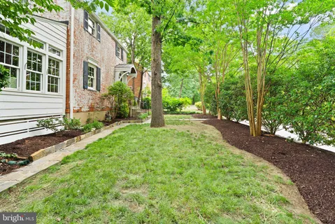 $1,115,000 | 4843 Arlington Boulevard, Arlington, VA 22203