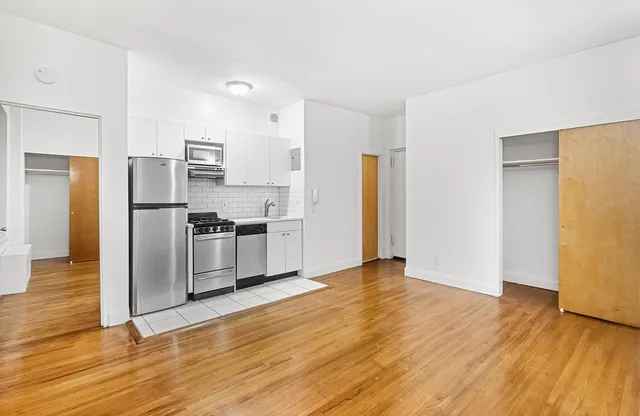 $3,300 | 440 East 85th Street, Unit 3H | Upper East Side