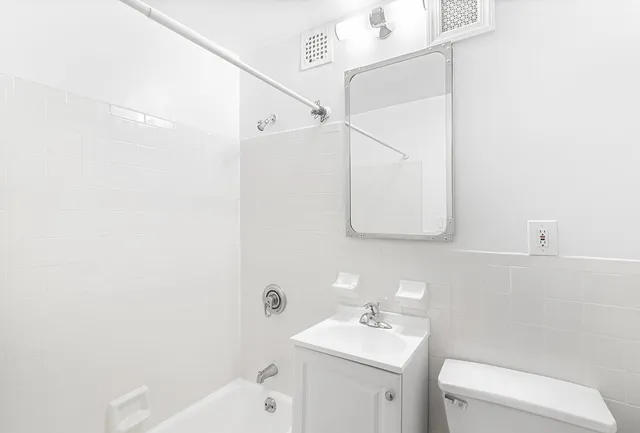 $3,300 | 440 East 85th Street, Unit 3H | Upper East Side
