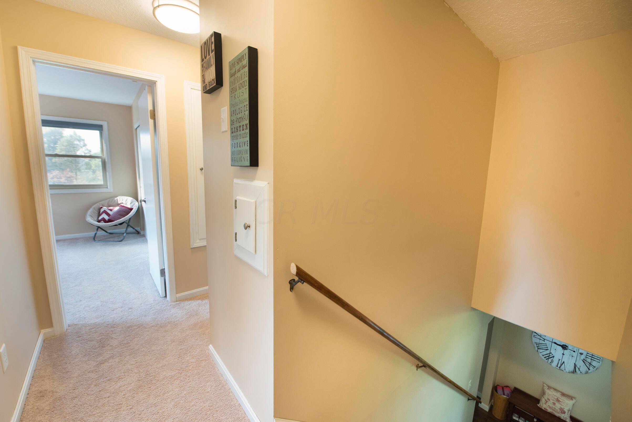 229 Rugby Lane Columbus, OH 43230 - Photo 21 of 41