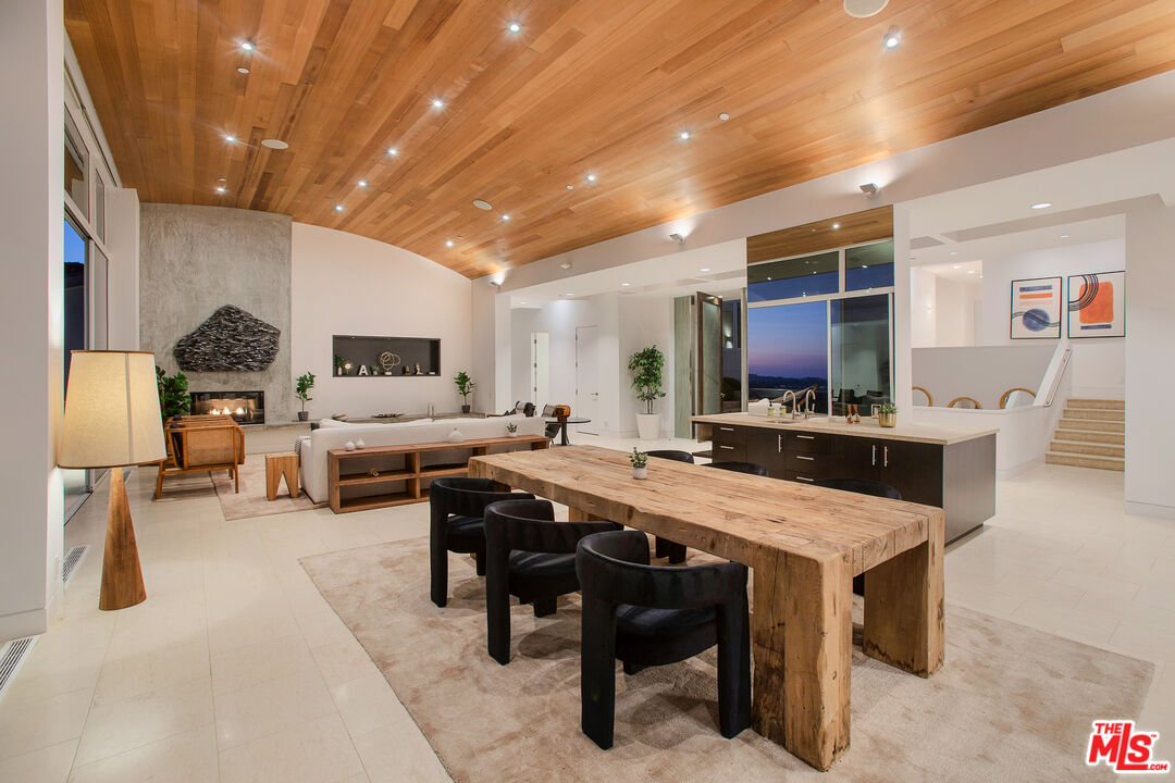 27454 Winding Way Malibu, CA 90265 - Photo 14 of 68