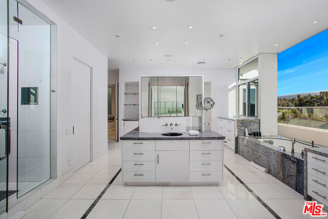 27454 Winding Way Malibu, CA 90265 - Photo 40 of 68