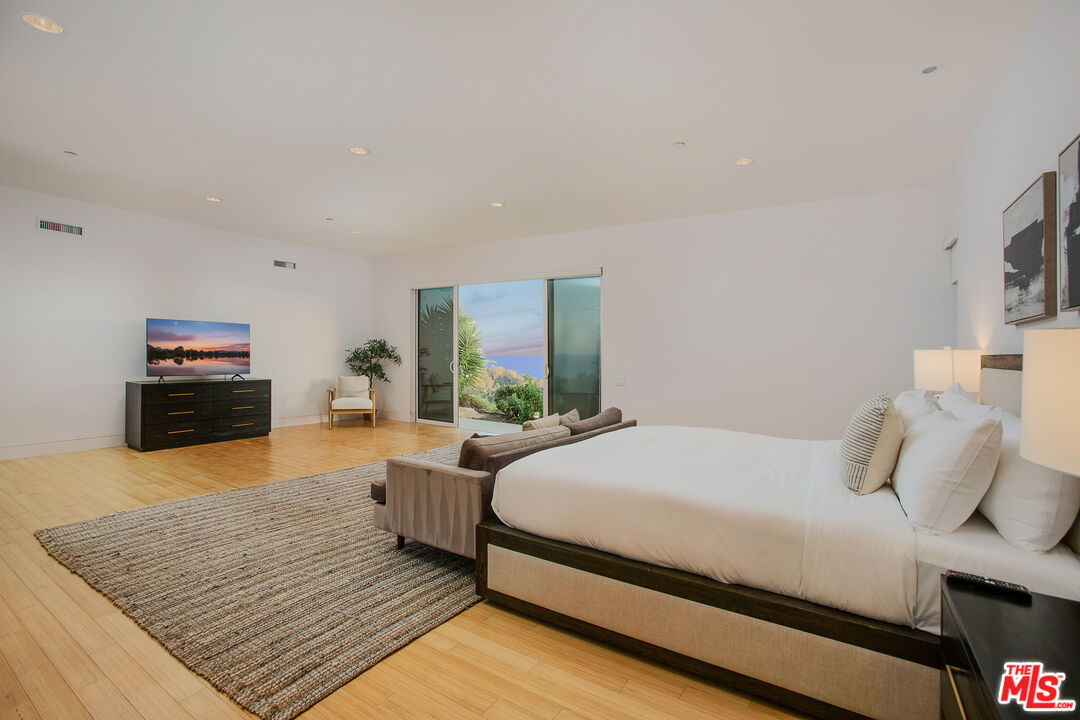 27454 Winding Way Malibu, CA 90265 - Photo 54 of 68