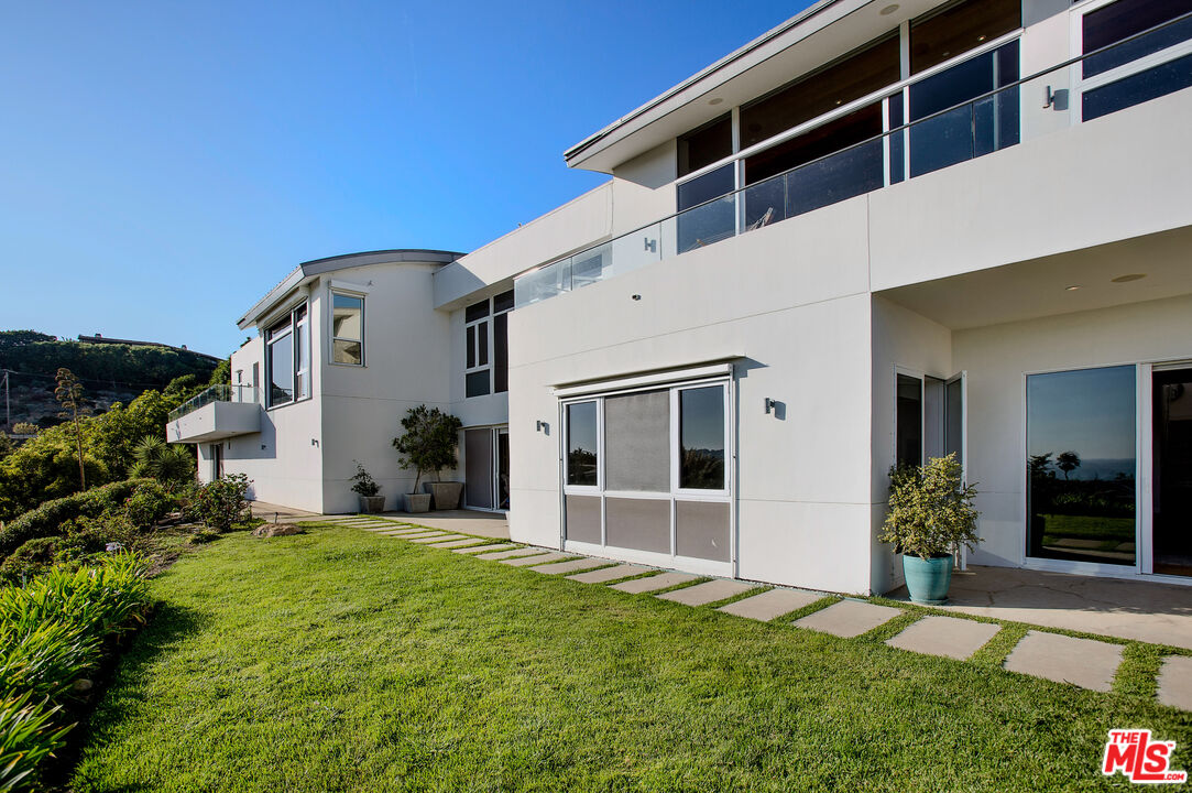 27454 Winding Way Malibu, CA 90265 - Photo 60 of 68