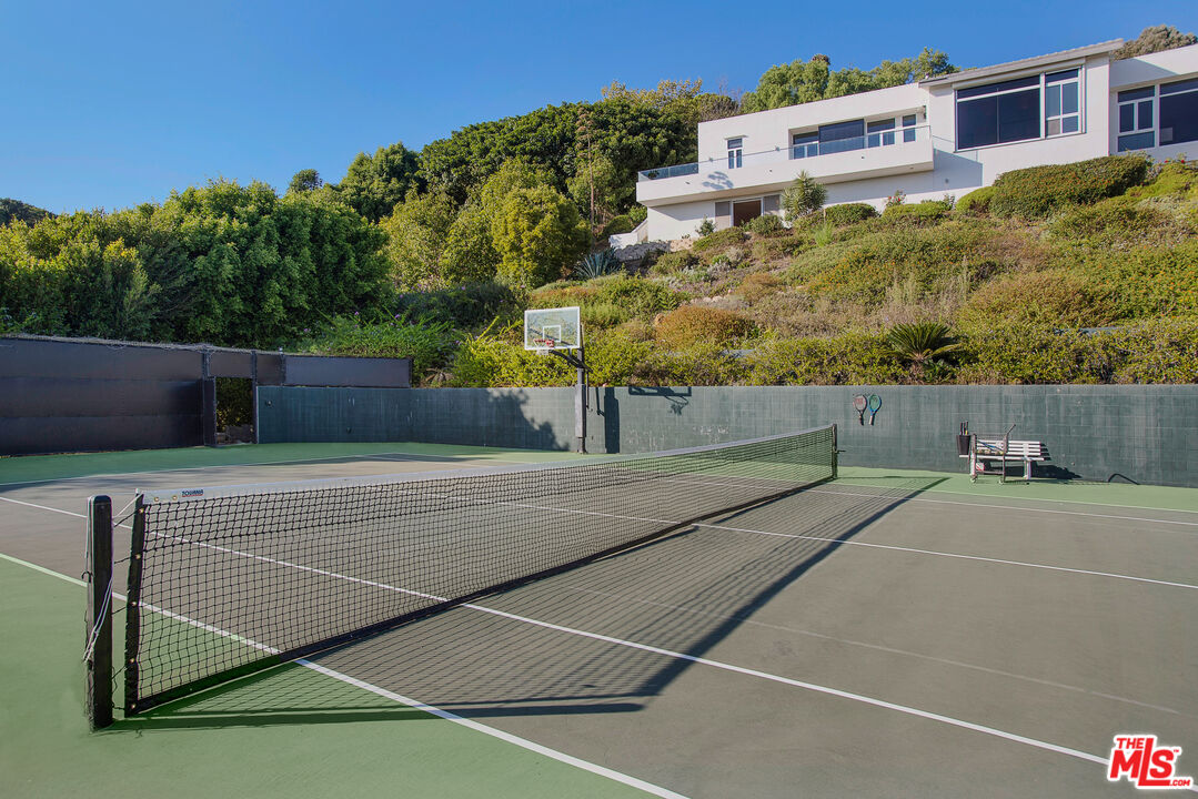 27454 Winding Way Malibu, CA 90265 - Photo 67 of 68