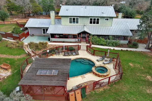 $1,299,900 | 418 Vyvjala Road, Smithville, TX 78957