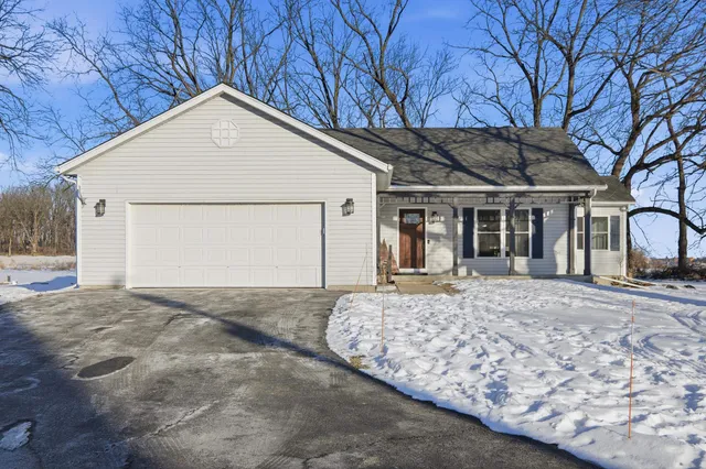 $499,900 | W5938 Hall, Poynette, WI 53955