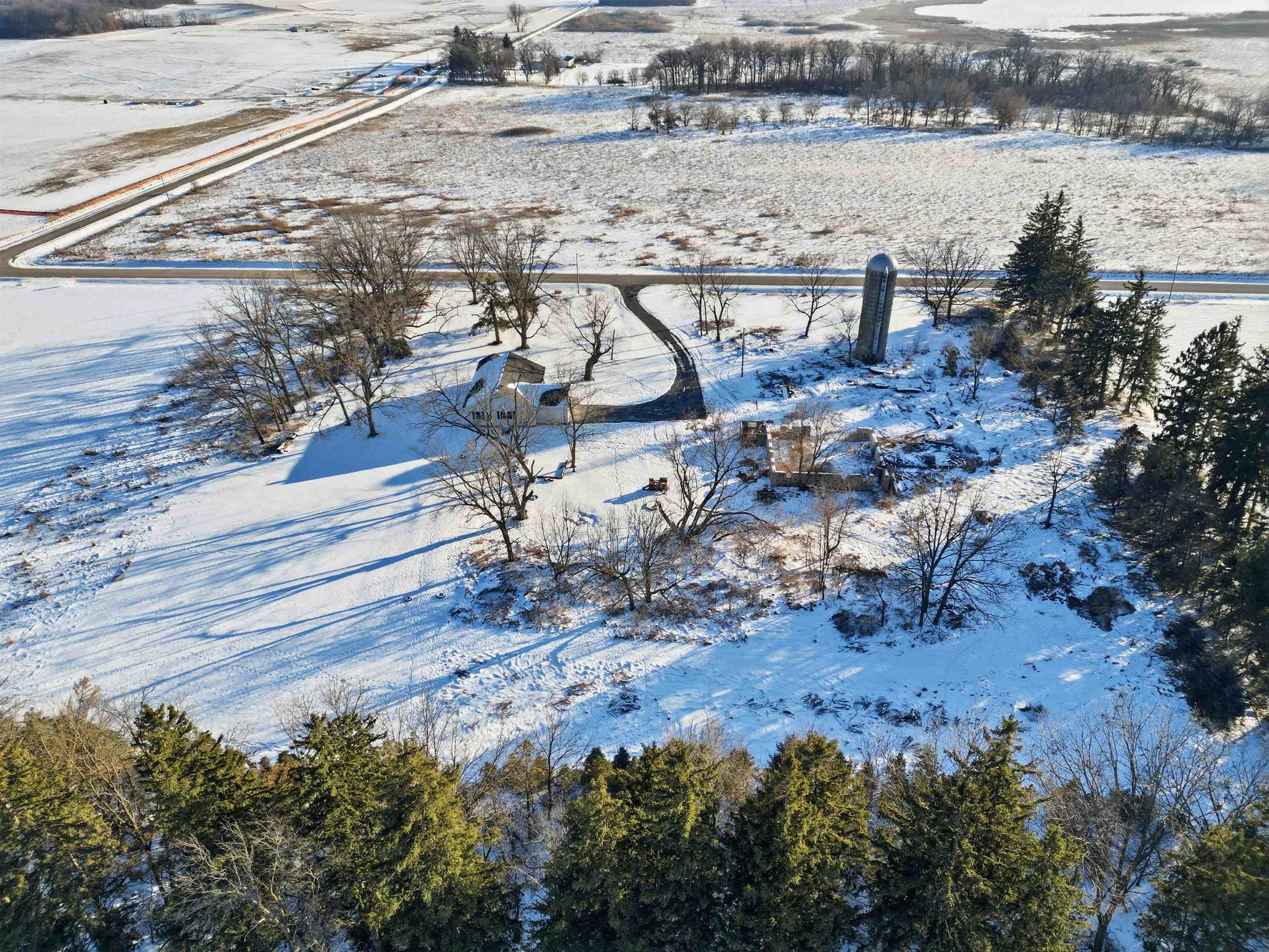 W5938 Hall Road Poynette, WI 53955 - Photo 2 of 24