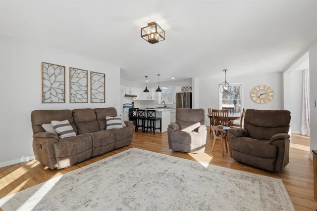 $499,900 | W5938 Hall Road, Poynette, WI 53955