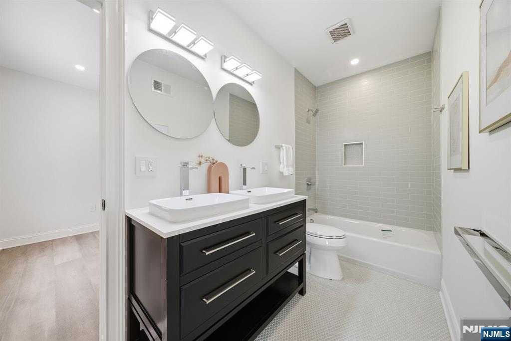 28 Irving Street Montclair, NJ 07042 - Photo 19 of 34