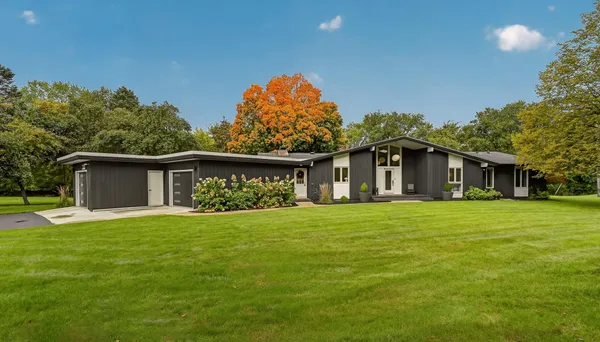 $889,000 | 2221 Hillside Lane Southwest, Rochester, MN 55902