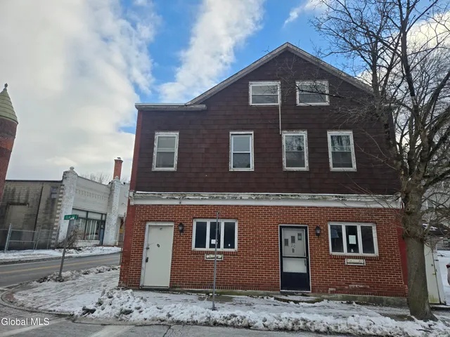 $59,900 | 20 Elm Street, Hoosick Falls, NY 12090