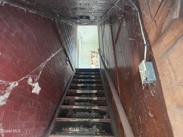 $59,900 | 20 Elm Street, Hoosick Falls, NY 12090