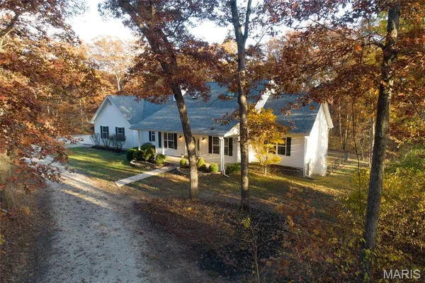 $650,000 | 27431 Lee Court, Warrenton, MO 63383
