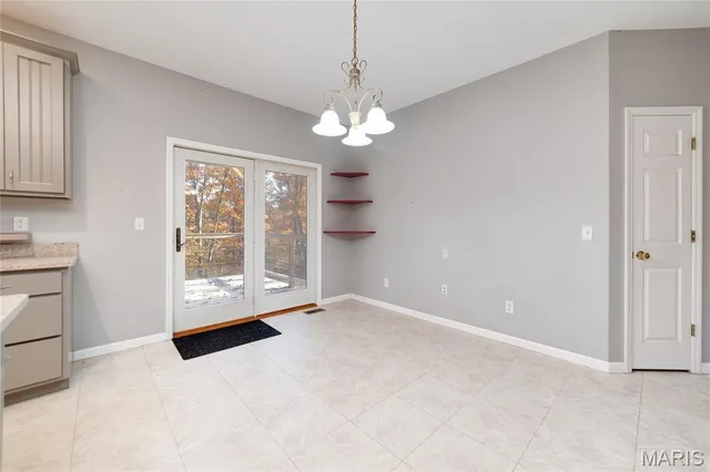 $675,000 | 27431 Lee Court, Warrenton, MO 63383