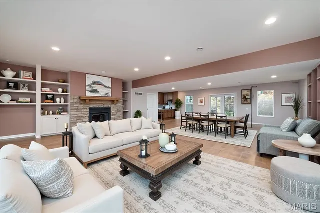 $675,000 | 27431 Lee Court, Warrenton, MO 63383