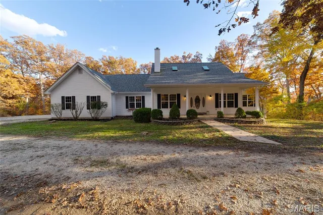 $675,000 | 27431 Lee Court, Warrenton, MO 63383