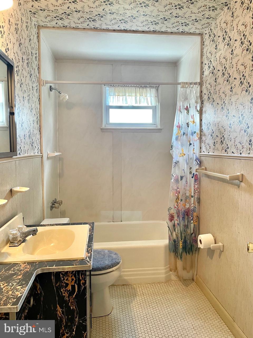 2249 Searles Road Baltimore, MD 21222 - Photo 27 of 35 Bathroom