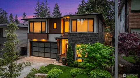 $2,195,000 | 11427 115th Avenue Northeast, Kirkland, WA 98033