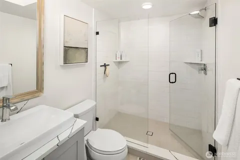 $2,195,000 | 11427 115th Avenue Northeast, Kirkland, WA 98033
