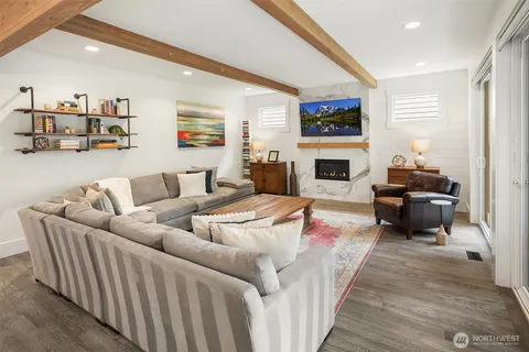 $2,195,000 | 11427 115th Avenue Northeast, Kirkland, WA 98033