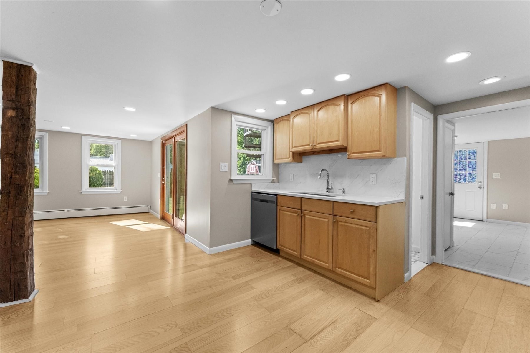 82 Boston Road Sutton, MA 01590 - Photo 16 of 39 Gallery Image 16