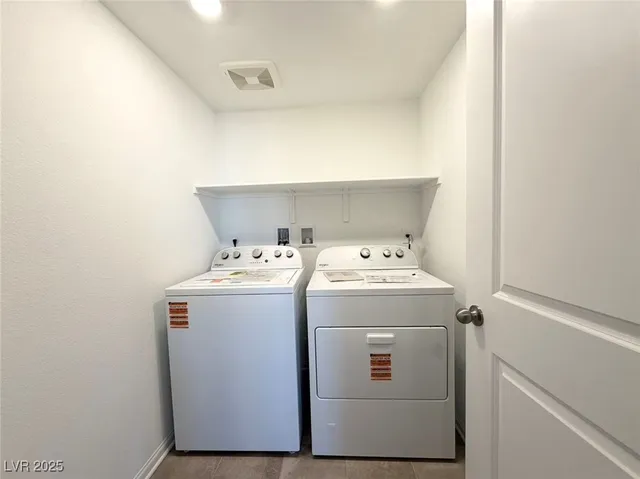 $2,600 | 5975 Lindenberry Walk Street, Las Vegas, NV 89113