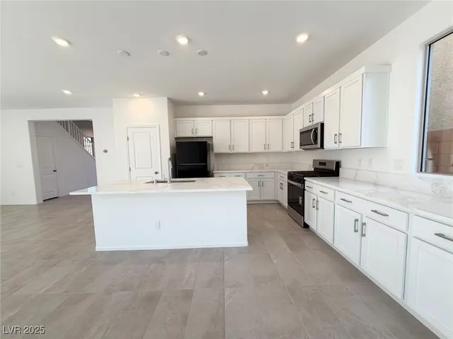 $2,600 | 5975 Lindenberry Walk Street, Las Vegas, NV 89113