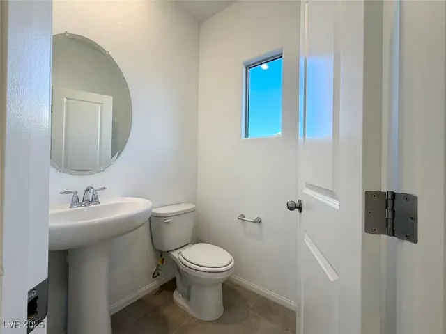 $2,600 | 5975 Lindenberry Walk Street, Las Vegas, NV 89113