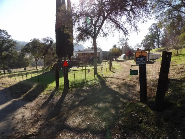 $200,000 | 46918 Creekside Road, Squaw Valley, CA 93675