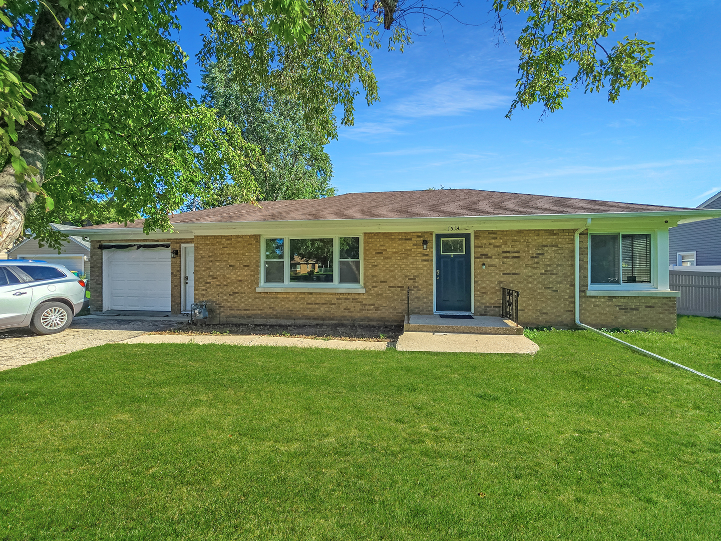 1514 West Acres Road Joliet, IL 60435 - Photo 1 of 15 Gallery Image 1
