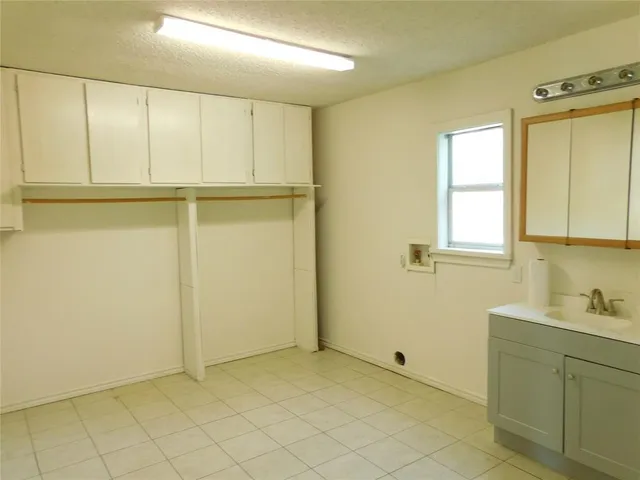 $165,000 | 105 Northwest 7th Street, Hubbard, TX 76648